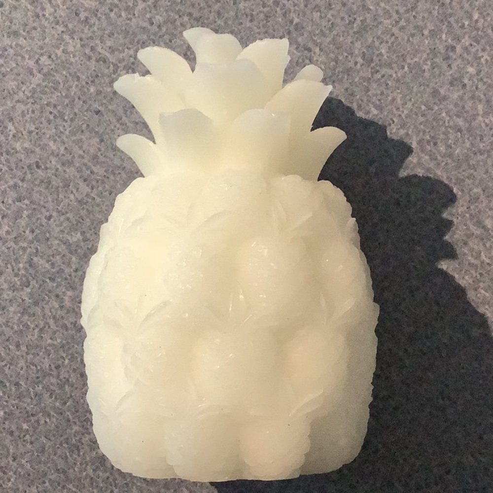 New White pineapple candle